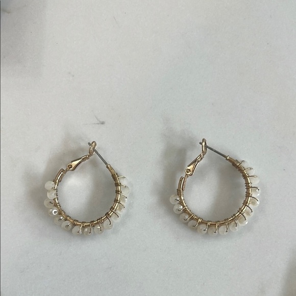 None Jewelry - Elegant Gold and White Beaded Hoop Earrings